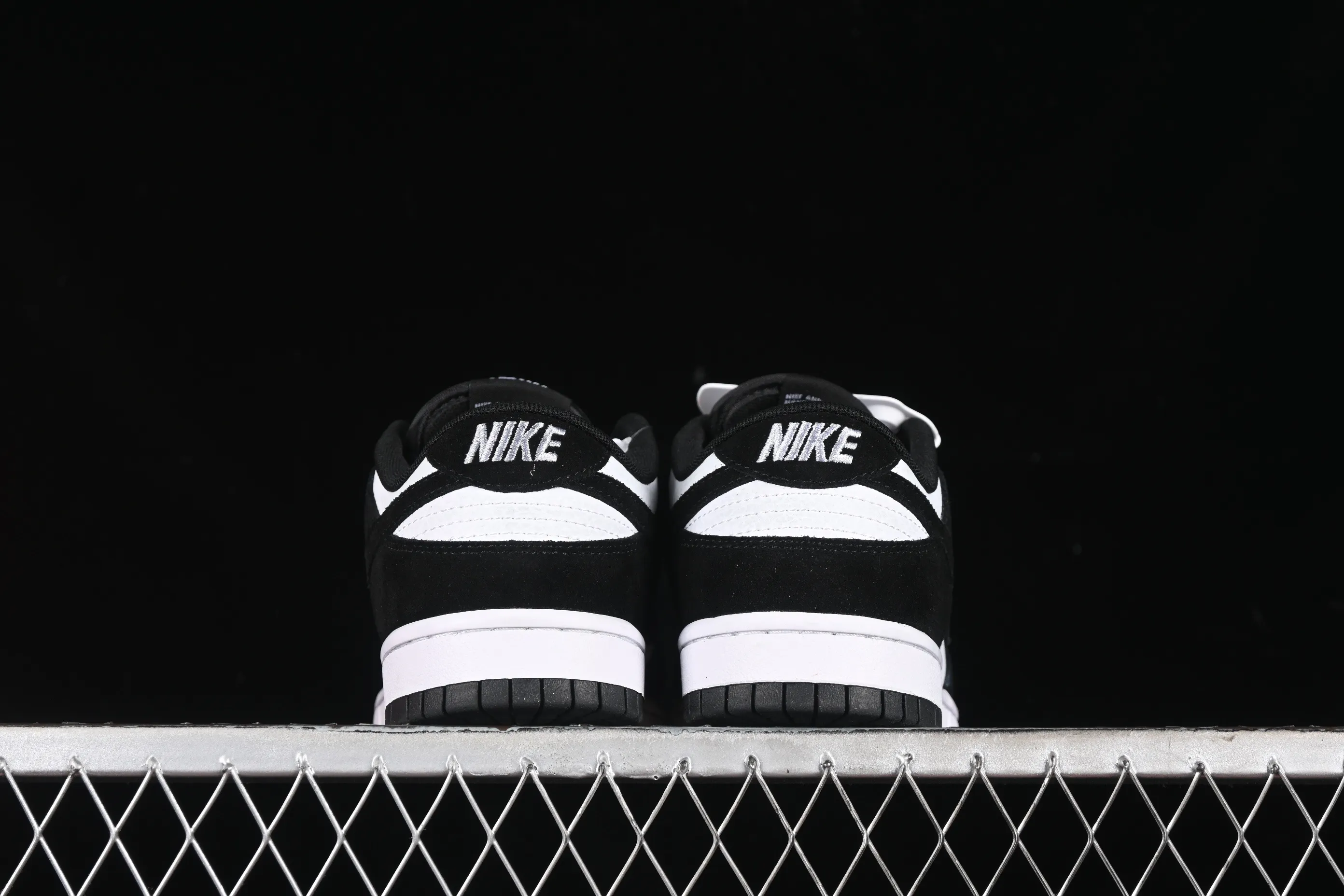 All categories Nk SB Dunk series Nk SB Dunk Low low-top sneakers Nk Dunk Low "Suede Panda" suede panda low-top casual sneakers FQ8249-100